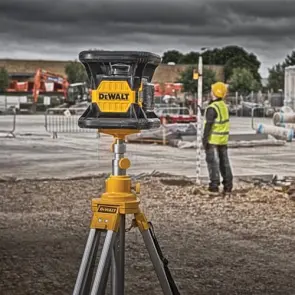 Уровень лазерный ротаційний DeWALT, 18В XR Li-Ion, зелений промінь, вага 4.5 кг, 1 акумулятор 2 Аг, ЗП, валіза №12