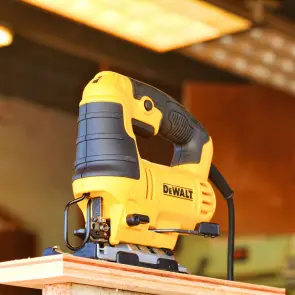 Пила лобзиковая сетевая DeWALT, 650 Вт, 500 - 3200 ход / мин, максимальная глубина пропила (дерево) - 85 мм, вес 2.4 кг №20