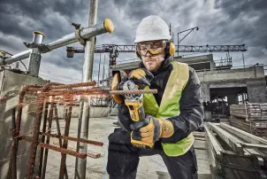 Шліфмашина кутова акумуляторна безщіткова DeWALT, 18 B XR Li-lon, 125 мм, 9000 об/хв, вага 1.74 кг, валіза TSTAK, 3 акумулятора, зарядний пристрій №14