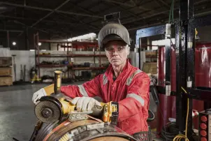 Шліфмашина кутова акумуляторна безщіткова DeWALT, 18 B XR Li-lon, 125 мм, 9000 об/хв, вага 1.74 кг, валіза TSTAK, 3 акумулятора, зарядний пристрій №19