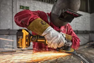 Шліфмашина кутова акумуляторна безщіткова DeWALT, 18 B XR Li-lon, 125 мм, 9000 об/хв, вага 1.74 кг, валіза TSTAK, 3 акумулятора, зарядний пристрій №22