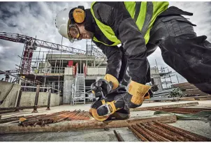 Шліфмашина кутова акумуляторна безщіткова DeWALT, 18 B XR Li-lon, d=125 мм, 9000 об/хв, вага 1.74 кг, без акумулятору та зарядного пристрою №13