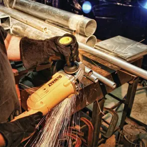 Шліфмашина кутова мережева DeWALT, 2600 Вт, d=230 мм, 6500 об/хв, вага 5.4 кг №8