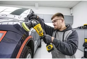 Полірувальна машина акумуляторна DeWALT, 18В XR Li-Ion, безщіткова, 2000 - 5500 об/хв, вага 2.9 кг, 2 акумулятори 5 Аг, зарядний пристрій №14