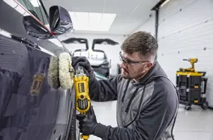 Полірувальна машина мережева DeWALT, 1250 Вт, 0 - 600 / 0 - 3500 об/хв, вага 3.0 кг №17