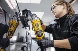 Полірувальна машина мережева DeWALT, 1250 Вт, 0 - 600 / 0 - 3500 об/хв, вага 3.0 кг №18