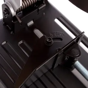 Пила монтажная сетевая DeWALT, мощность 2300 Вт, диск 355 мм, максимальное число оборотов 4000 об / мин, вес 15.5 кг, ключ №15