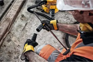 Бур DeWALT "SDS-MAX с пустотелым стволом, 4 Y-образные кромки, 16x400x600мм №8