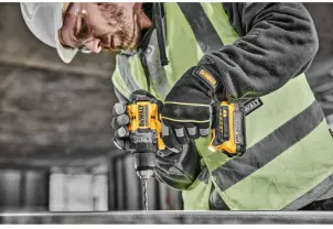 Дрель-шуруповерт аккумуляторная бесщёточная ударная DeWALT DCD800NT №4