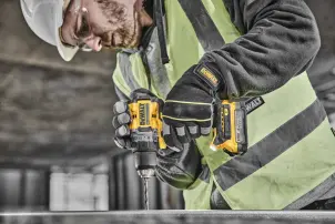 Дрель-шуруповёрт аккумуляторная бесщёточная DeWALT DCD800E2T №6