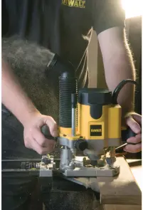 Фрезер мережевий DeWALT DW621 №17