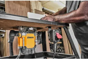 Фрезер мережевий DeWALT DWE627KT №12