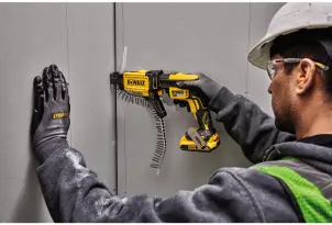 Шуруповерт аккумуляторный DeWALT, 18V XR Li-Ion, бесщеточный, 30/5 Нм, 4400 об / мин, вес 1.08 кг №8