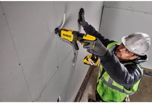 Шуруповерт аккумуляторный DeWALT, 18V XR Li-Ion, бесщеточный, 30/5 Нм, 4400 об / мин, вес 1.08 кг №9