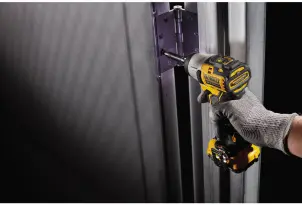 Шурупокрут ударний акумуляторний DeWALT, 12V XR Li-Ion, безщітковий, 163 Нм, 2850 об/хв, 2 акумулятори, зарядний пристрій, валіза №13