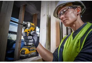 Набор из двух инструментов бесщеточных DeWALT DCK2051H2T №27