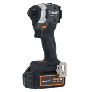 Набор из двух инструментов аккумуляторных бесщеточных McLaren F1 TEAM LIMITED EDITION DeWALT DCK200MM2T №18