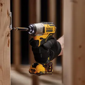 Набір з двох інструментів безщіткових DeWALT DCK2110L2T №26