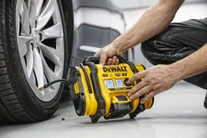 Компресор повітряний акумуляторний DeWALT DCC018N №12