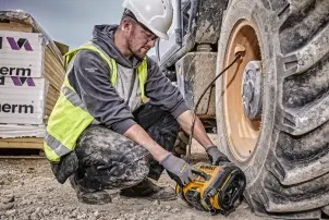 Компресор повітряний акумуляторний DeWALT DCC018N №13
