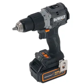 Дриль-шурупокрут ударний McLaren F1 TEAM LIMITED EDITION DeWALT DCD85MM2T №4