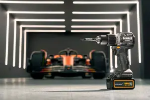 Дрель-шуруповерт ударная McLaren F1 TEAM LIMITED EDITION DeWALT DCD85MP2T №16