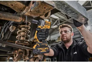 Гайкокрут ударний акумуляторний безщітковий DeWALT DCF921P2G №9