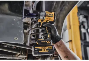 Гайкокрут ударний акумуляторний безщітковий DeWALT DCF921P2G №11