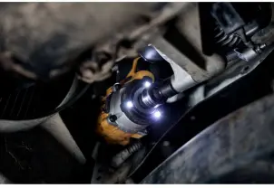 Гайкокрут ударний акумуляторний безщітковий DeWALT DCF921P2G №16