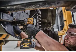 Гайкокрут ударний акумуляторний безщітковий DeWALT DCF923N №15