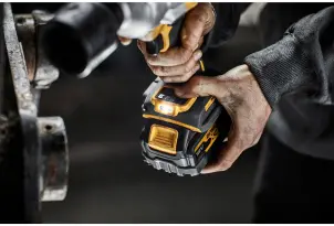 Гайкокрут ударный аккумуляторный бесщеточный DeWALT DCF961N №10