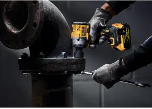 Гайкокрут ударний акумуляторний безщітковий DeWALT DCF921NT №12
