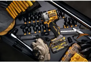 Гайкокрут ударный аккумуляторный бесщеточный DeWALT DCF923P2G №13