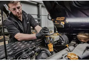 Гайкокрут кутовий - ключ-храповик акумуляторний безщітковий DeWALT DCF504L1G №5
