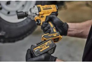 Гайкокрут ударний акумуляторний безщітковий DeWALT DCF891P2G №12