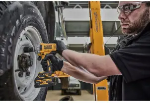 Гайкокрут ударный аккумуляторный бесщеточный DeWALT DCF891N №7
