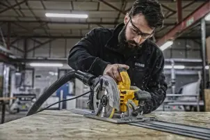 Пилка дискова мережева DeWALT DWE576K №5
