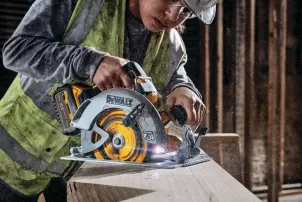 Пила дискова акумуляторна безщіткова DeWALT DCS573NT №4