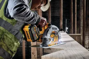 Пила дискова акумуляторна безщіткова DeWALT DCS573NT №6