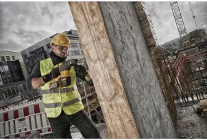 Перфоратор акумуляторний безщітковий SDS-Plus DeWALT DCH333NT №6