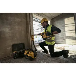 Перфоратор аккумуляторный SDS MAX DeWALT DCH481N №9
