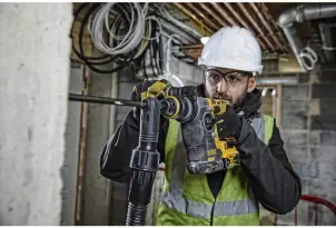 Перфоратор аккумуляторный SDS-Plus DeWALT DCH274N №3