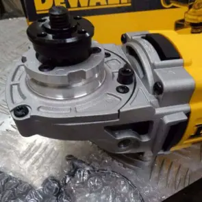 Шліфмашина кутова - болгарка мережева DeWALT DWE494 №6