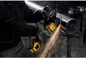 Шлифмашина угловая - болгарка бесщеточная аккумуляторная DeWALT DCG440N №4