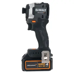 Шуруповерт ударный McLaren F1 TEAM LIMITED EDITION DeWALT DCF85MM2T №4
