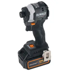 Шуруповерт ударный McLaren F1 TEAM LIMITED EDITION DeWALT DCF85MM2T №5