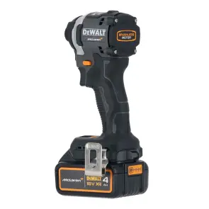 Шуруповерт ударный McLaren F1 TEAM LIMITED EDITION DeWALT DCF85MM2T №7