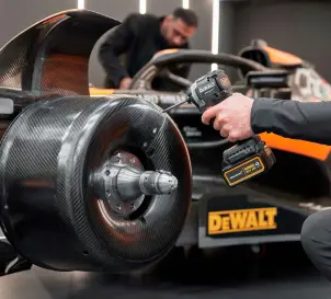 Шуруповерт ударный McLaren F1 TEAM LIMITED EDITION DeWALT DCF85MM2T №13