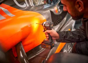 Шурупокрут ударний McLaren F1 TEAM LIMITED EDITION DeWALT DCF85MP2T №15
