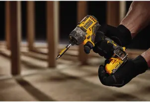 Шуруповерт аккумуляторный бесщеточный DeWALT DCF601D2 №8